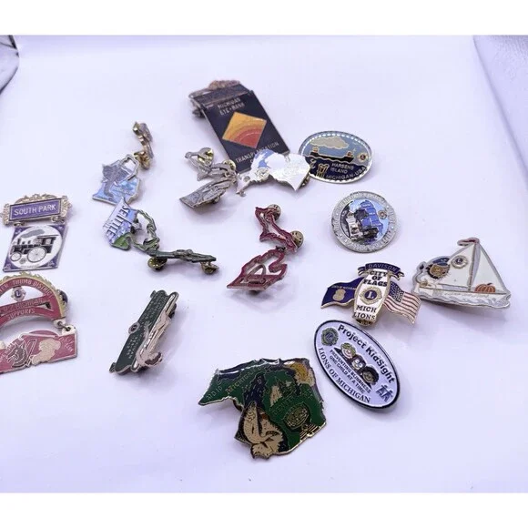 LIONS Club of Michigan Area Vest Lapel Pins Lot of 15 Some Vintage - Picture 9 of 9